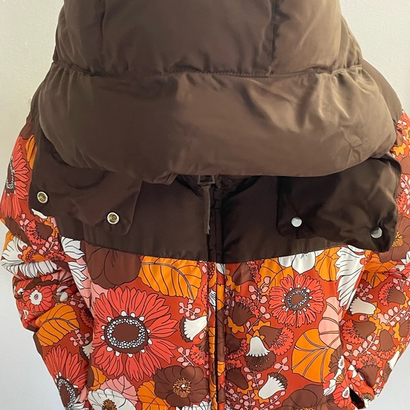 Beautiful Zara puffer jacket size medium. - Picture 8 of 8